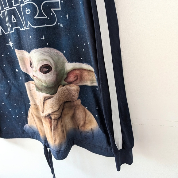 Star Wars Women's Navy Long Sleeve Tee with Yoda ~ Size Large - Picture 3 of 7